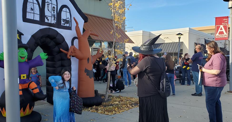FallFest Returns with Trick or Treat at Towne Center